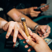 Cargar imagen en el visor de la galería, Purple Rose Supply (Build Your Own CannaCigars)