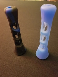 Glass/Silicone Chillum onie