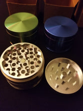 Load image into Gallery viewer, Smokea Grinders 4 piece 63mm