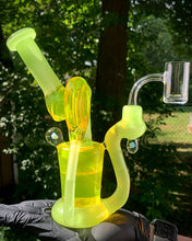 Cargar imagen en el visor de la galería, Djinn Glass Lemon Party Recycler Rig #2