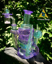 Laden Sie das Bild in den Galerie-Viewer, Rosco Glass Purple Lollipop und Emerald Dichro over Sapphire Upside-down-Recycler-Set