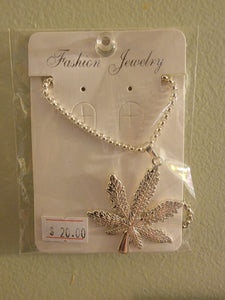 Fashion Jewelry Pot Leaf Blinged Out Chain Necklace
