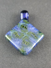 Cargar imagen en el visor de la galería, Lotus Star Glass Chip Stack Pendant 1-2