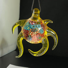Cargar imagen en el visor de la galería, Keys Glass Terps Coral Reef and Turtles Pendant