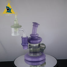 Cargar imagen en el visor de la galería, The Glass Mechanic Jammer Rig Potion CFL color shift from gray to all purple