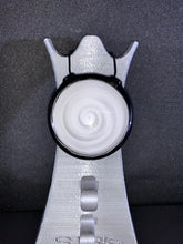 Cargar imagen en el visor de la galería, Djinn Glass White Swirl Pendant